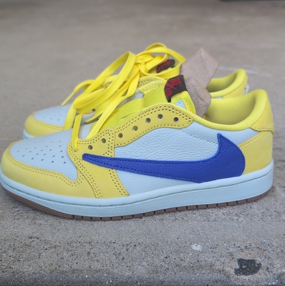 Nike Air Jordan 1 Retro Low OG SP Travis Scott Canary (Women's) Size 5.5 - Picture 2 of 7